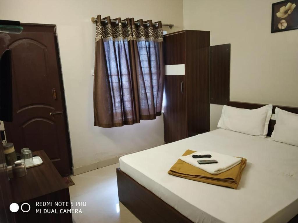 Parkwood Executive Rooms Inn Bengaluru Zewnętrze zdjęcie