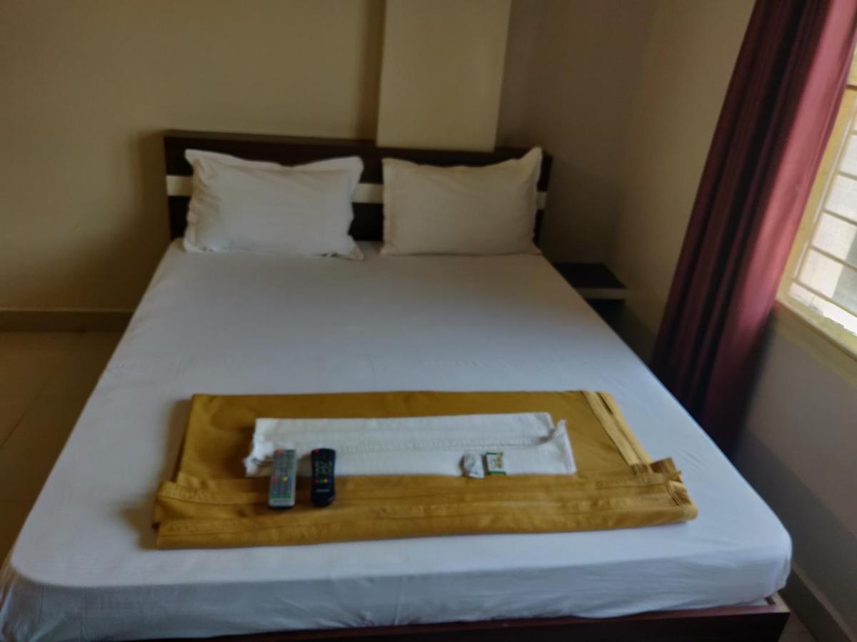 Parkwood Executive Rooms Inn Bengaluru Zewnętrze zdjęcie